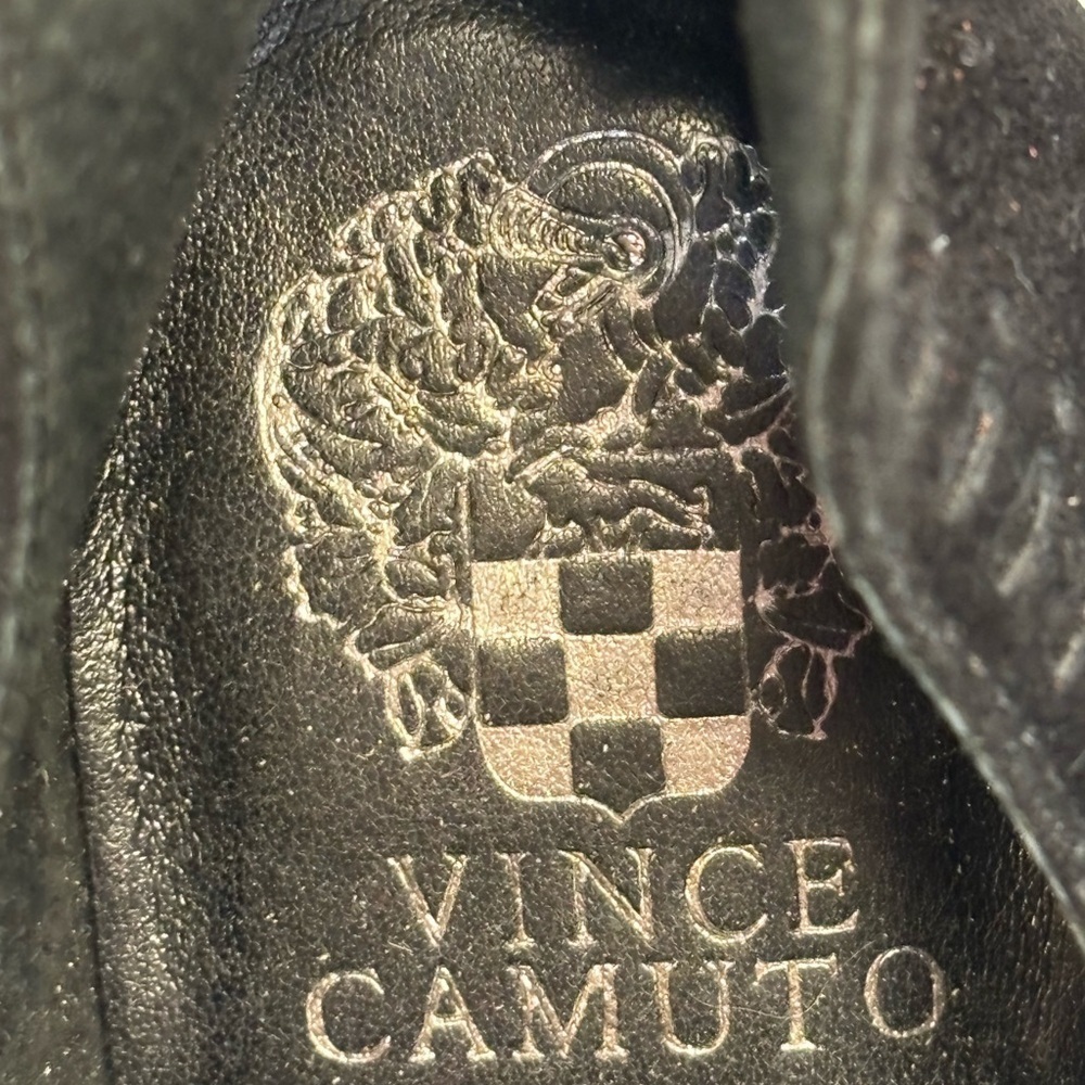 Vince Camuto Perforated Black Suede Leather Ankle Zip Boots Booties Heels 8M - Picture 9 of 10